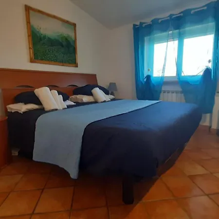 La Terrazza Sul Faro Apartment *